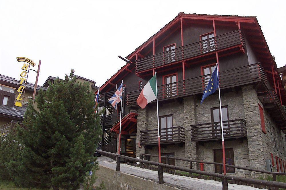 Hotel Biancaneve Colle Colle Sestriere Buitenkant foto