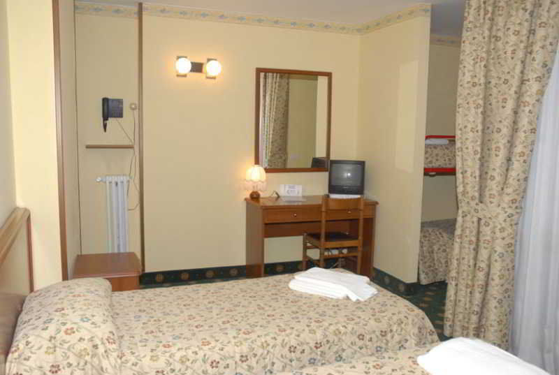 Hotel Biancaneve Colle Colle Sestriere Buitenkant foto
