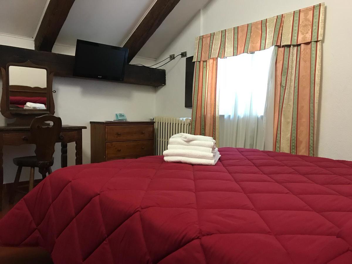Hotel Biancaneve Colle Colle Sestriere Buitenkant foto