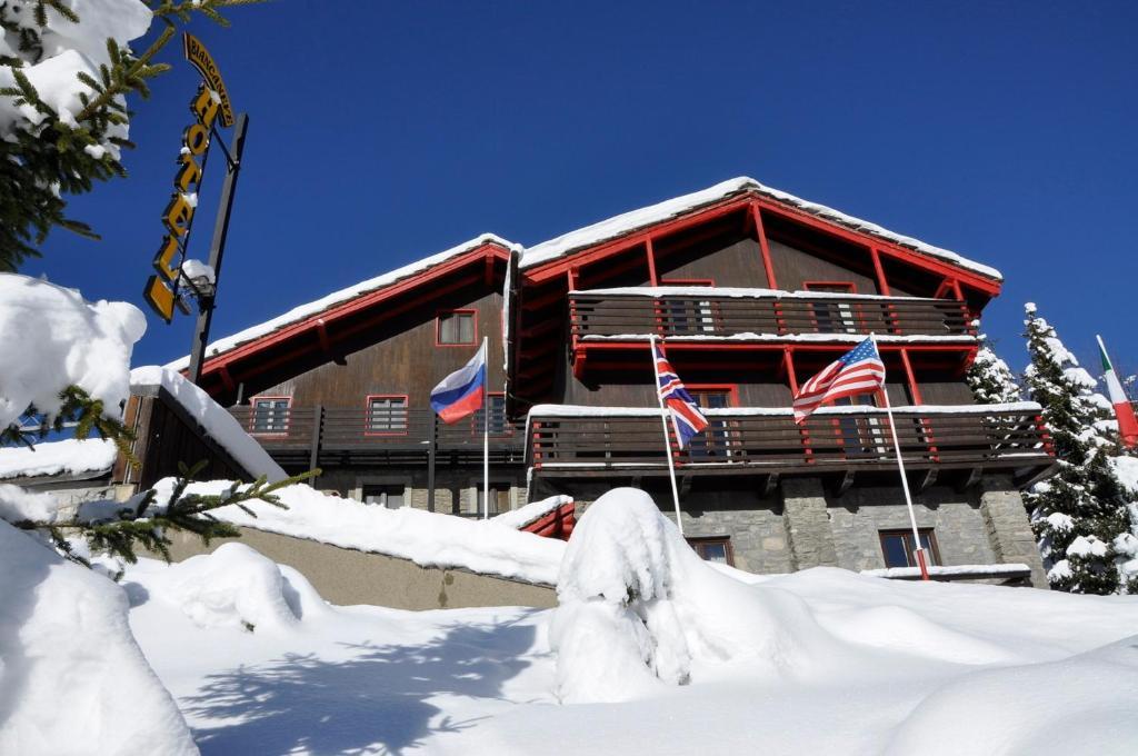 Hotel Biancaneve Colle Colle Sestriere Buitenkant foto