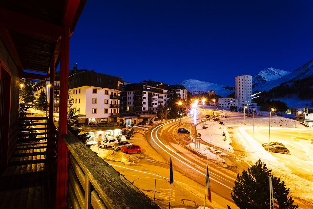 Hotel Biancaneve Colle Colle Sestriere Buitenkant foto