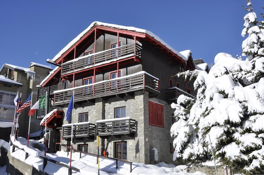 Hotel Biancaneve Colle Colle Sestriere Buitenkant foto
